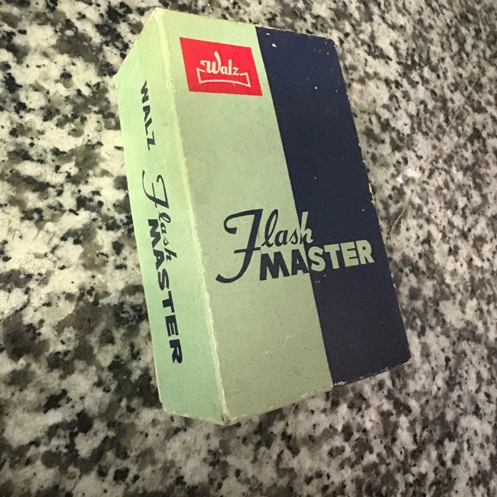 Vintage Walz Flashmaster Folding Flash Unit
